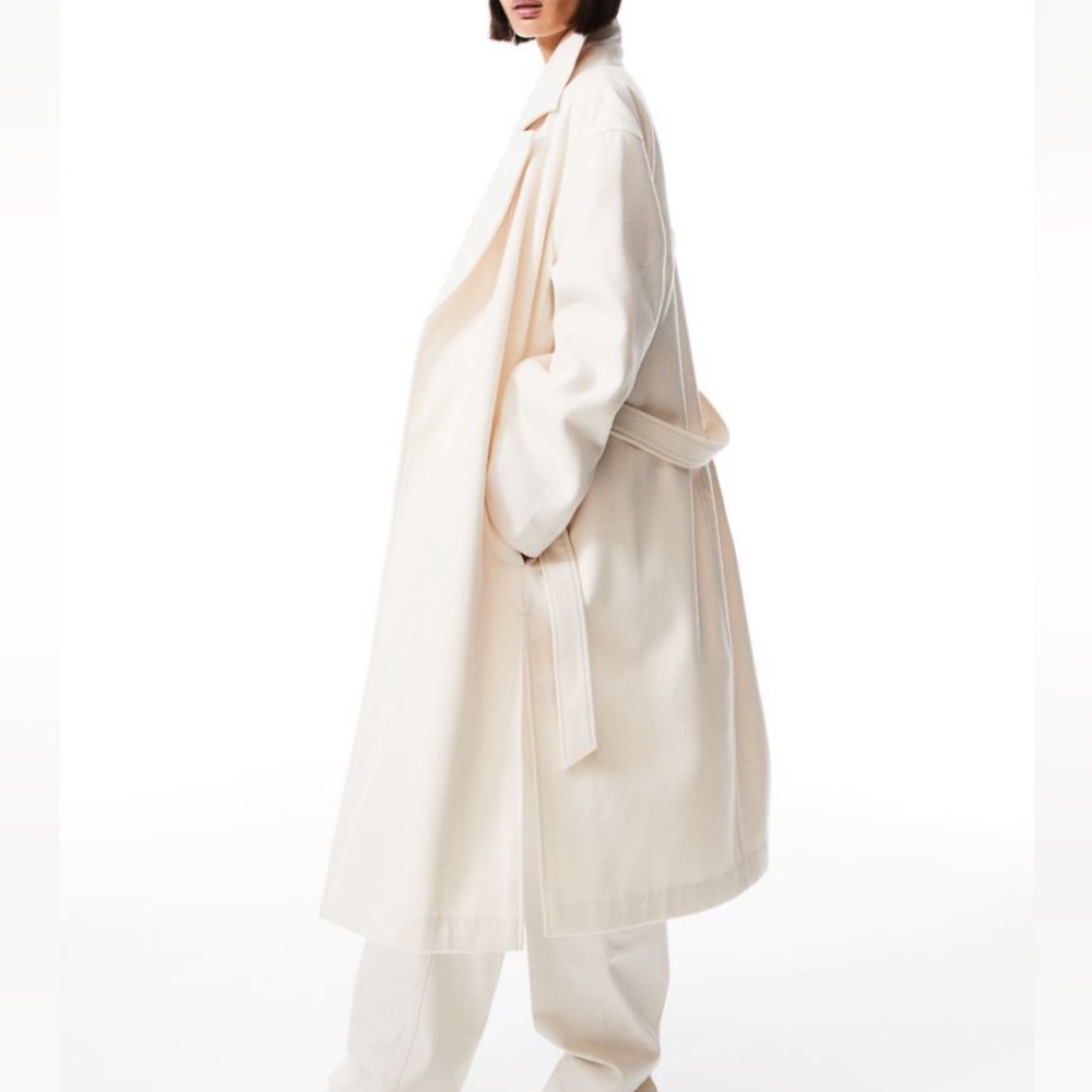 Tie belt coat